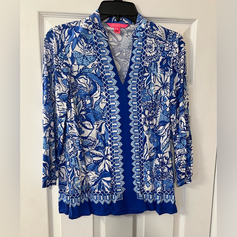 Lilly Pulitzer Blue and White Floral Blouse Size XXS